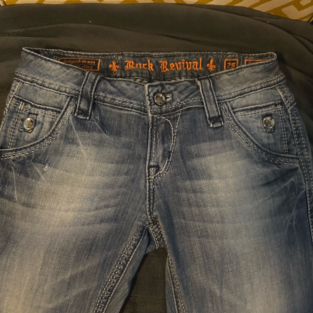 EUC Rock Revival Wide Leg Sz 28 from a non-smoking home. I do have a Yorkie.